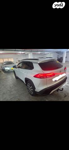 מודעת רכב טויוטה קורולה קרוס