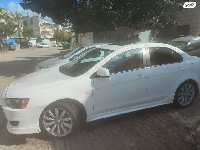 מודעת רכב מיצובישי לנסר