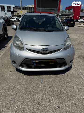 מודעת רכב טויוטה אייגו