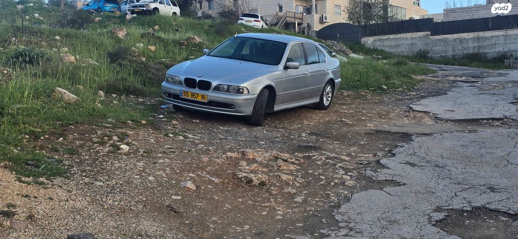 מודעת רכב ב מ וו סדרה 5