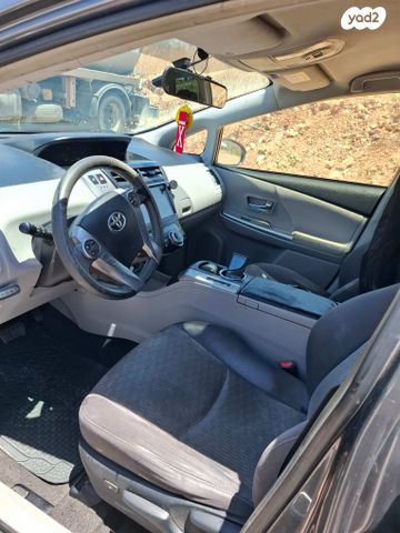 מודעת רכב טויוטה פריוס פלוס