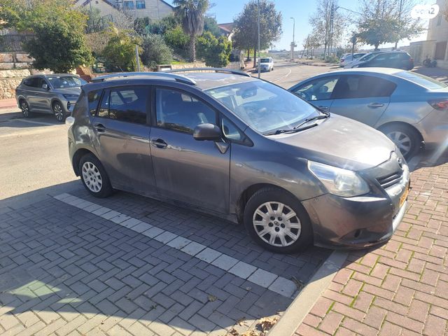 מודעת רכב טויוטה ורסו