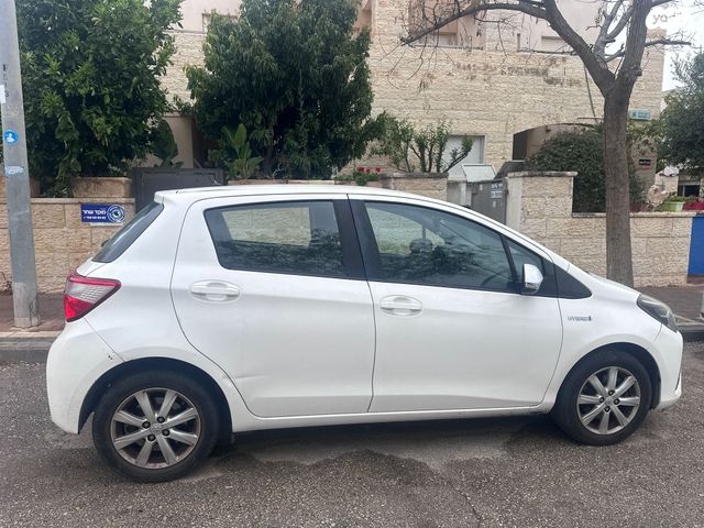 מודעת רכב טויוטה יאריס