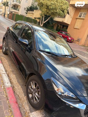 מודעת רכב מאזדה 2