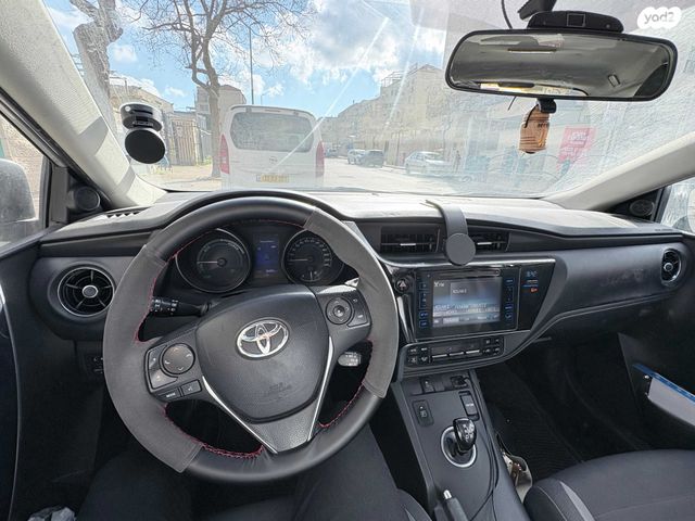 מודעת רכב טויוטה אוריס