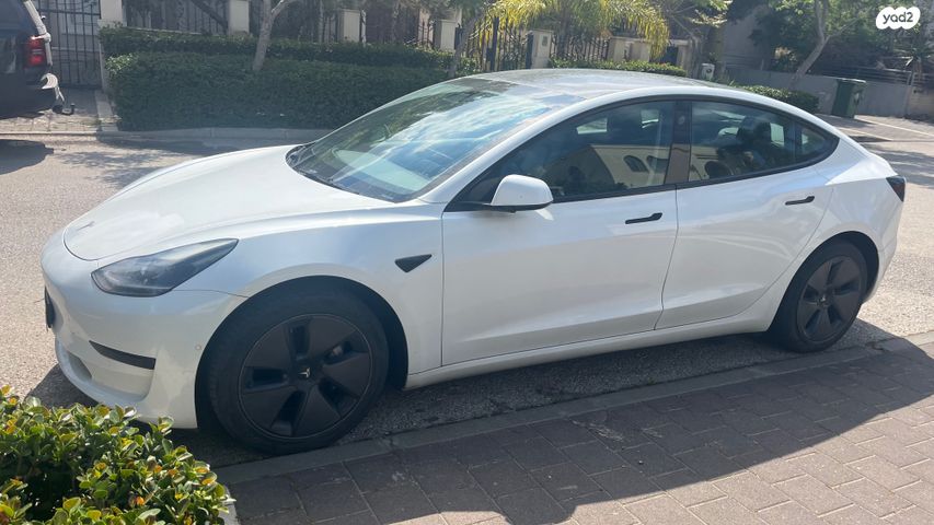 מודעת רכב טסלה מודל 3