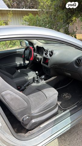 מודעת רכב אלפא רומיאו מיטו