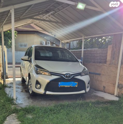 מודעת רכב טויוטה יאריס