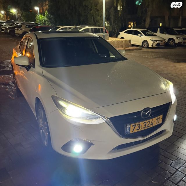 מודעת רכב מאזדה 3