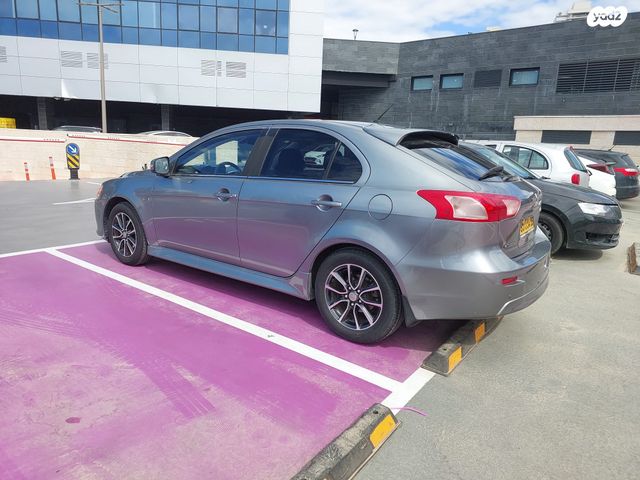 מודעת רכב מיצובישי לנסר