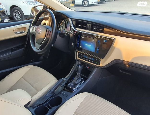 מודעת רכב טויוטה קורולה