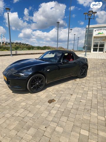 מודעת רכב מאזדה MX-5