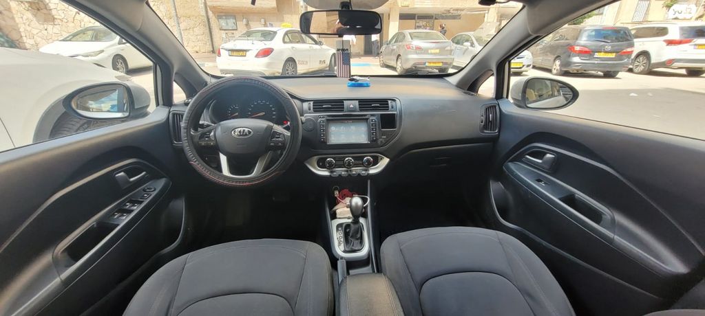 מודעת רכב קיה ריו