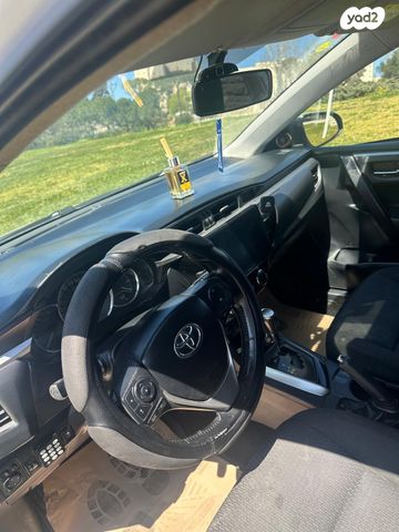 מודעת רכב טויוטה קורולה