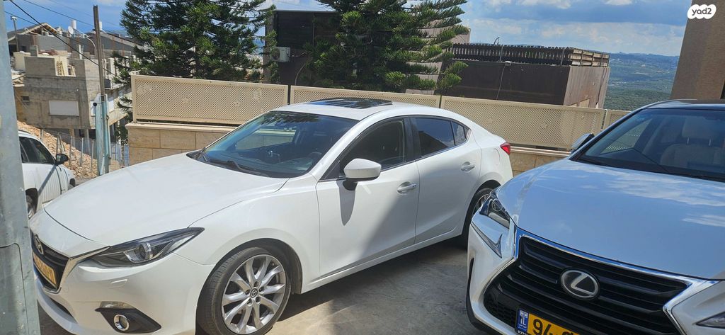 מודעת רכב מאזדה 3