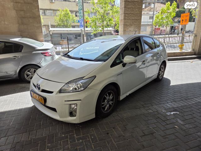 מודעת רכב טויוטה פריוס