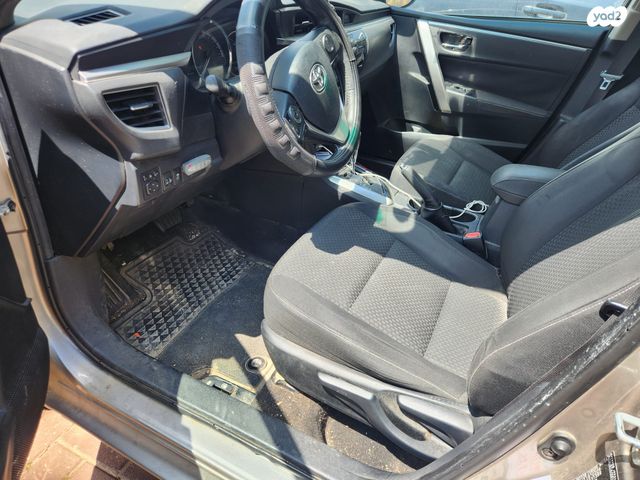 מודעת רכב טויוטה קורולה