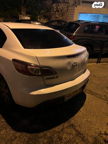 מודעת רכב מאזדה 3