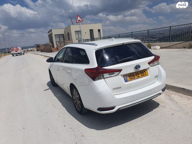 מודעת רכב טויוטה אוריס