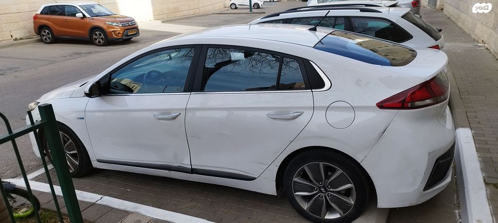 מודעת רכב יונדאי איוניק