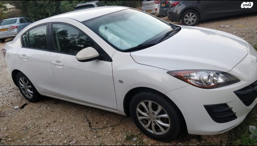 מודעת רכב מאזדה 3