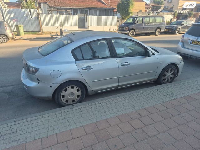 מודעת רכב מאזדה 3