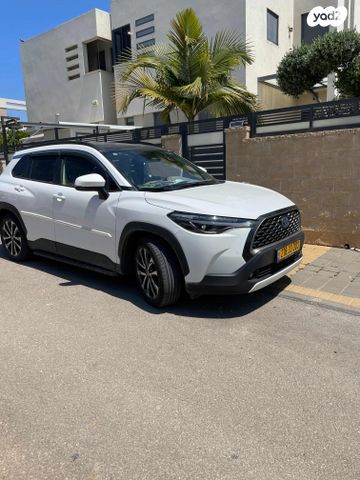 מודעת רכב טויוטה קורולה קרוס