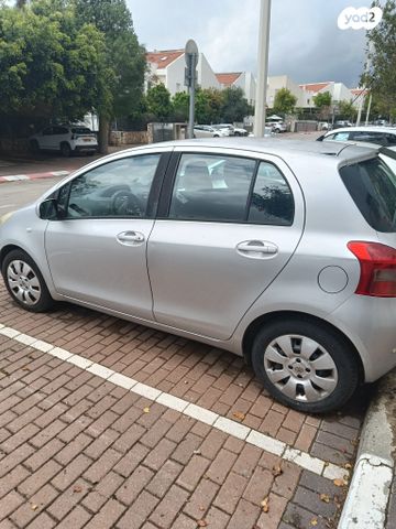 מודעת רכב טויוטה יאריס