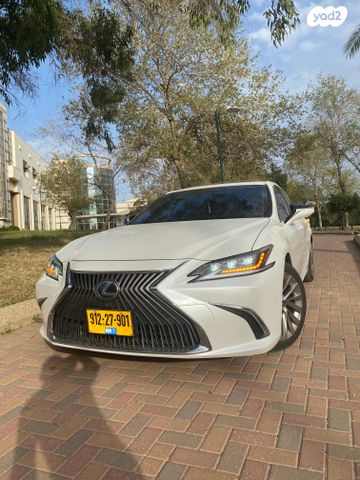 מודעת רכב לקסוס ES