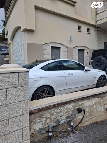 מודעת רכב מרצדס-בנץ C-class