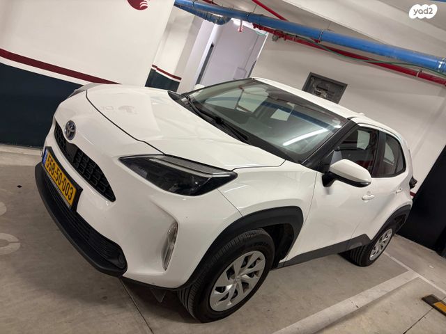 מודעת רכב טויוטה יאריס קרוס