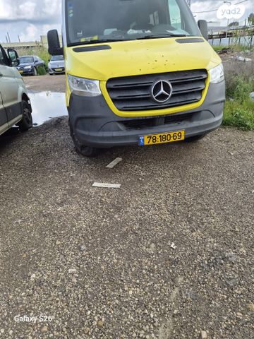 מודעת רכב מרצדס-בנץ ספרינטר