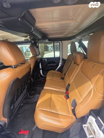 מודעת רכב ג'יפ רנגלר