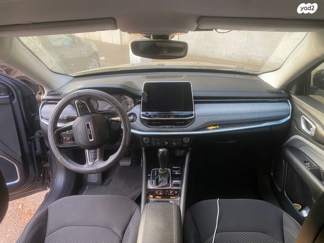 מודעת רכב ג'יפ קומפאס