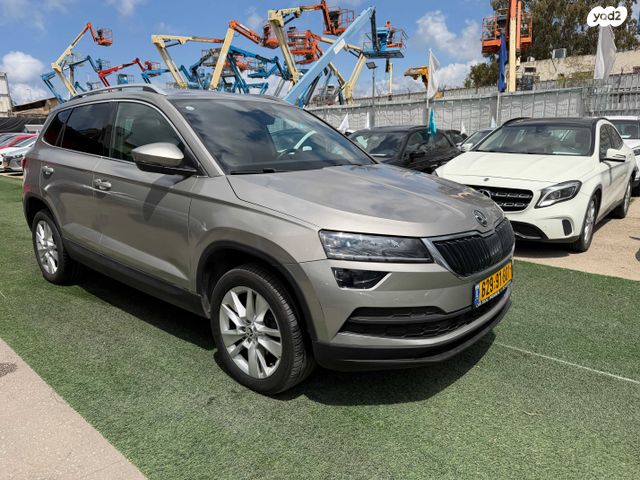 מודעת רכב סקודה קארוק