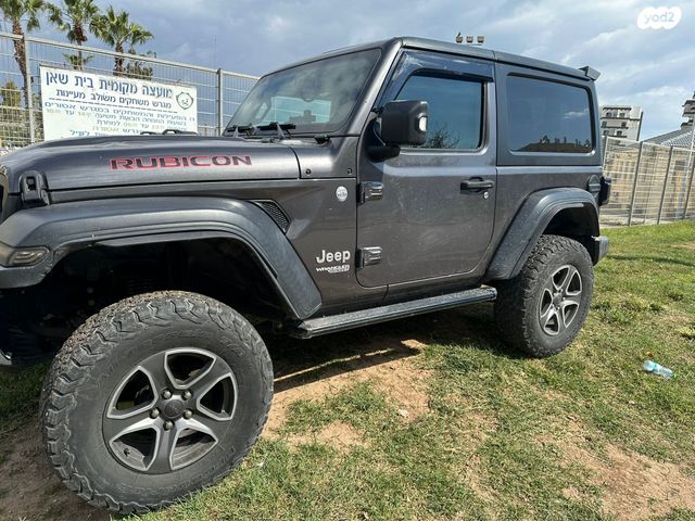 מודעת רכב ג'יפ רנגלר