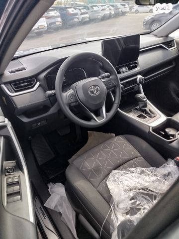 מודעת רכב טויוטה RAV4