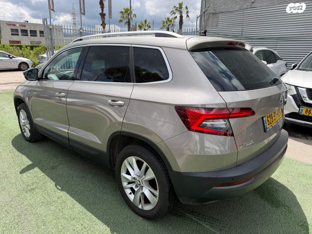 מודעת רכב סקודה קארוק 2