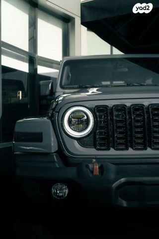 מודעת רכב ג'יפ רנגלר