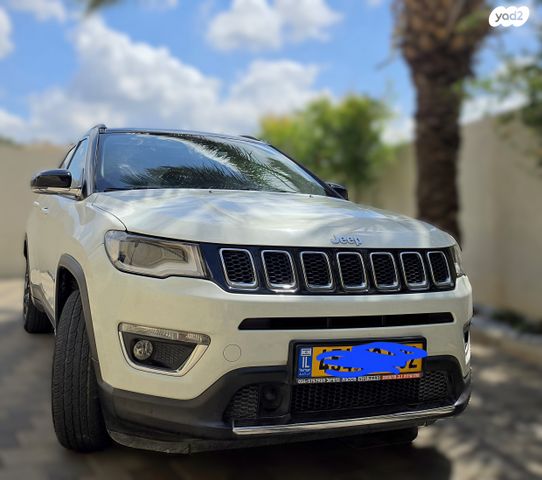 מודעת רכב ג'יפ קומפאס