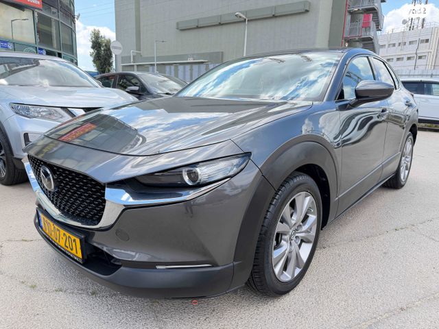 מודעת רכב מאזדה CX-30