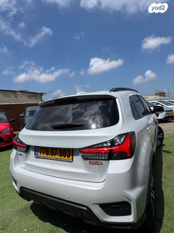 מודעת רכב מיצובישי ASX