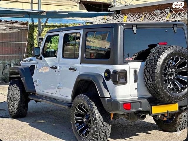 מודעת רכב ג'יפ רנגלר