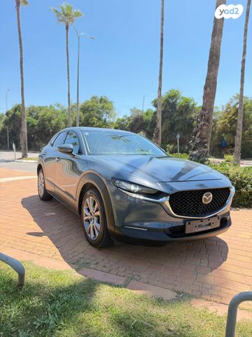 מודעת רכב מאזדה CX-30