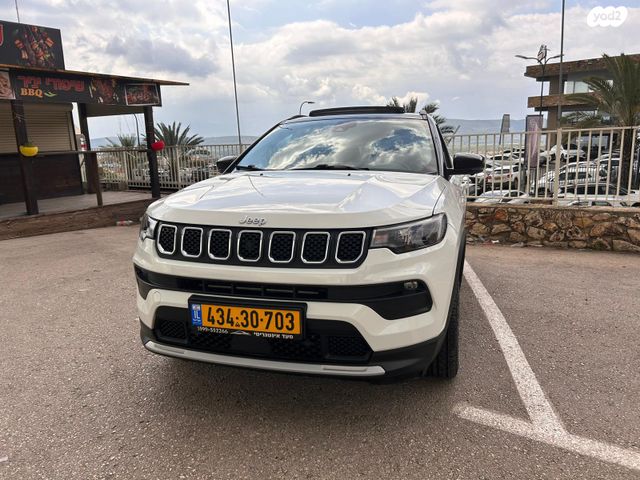 מודעת רכב ג'יפ קומפאס