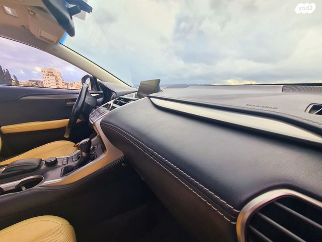 מודעת רכב לקסוס NX