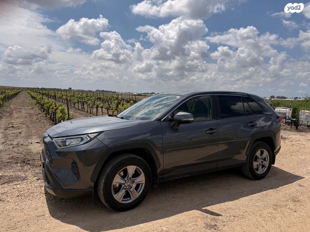 מודעת רכב טויוטה RAV4