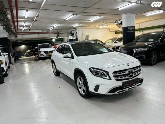 מודעת רכב מרצדס-בנץ GLA