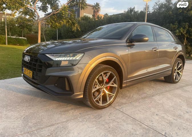 מודעת רכב אאודי Q8