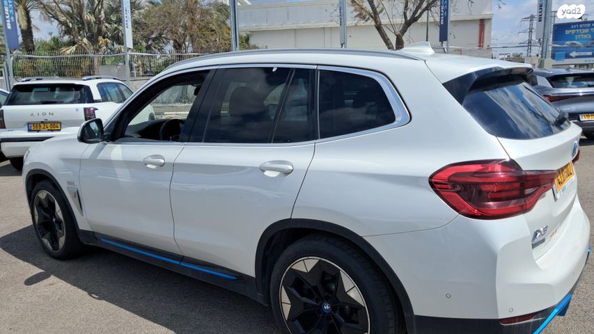 מודעת רכב ב מ וו iX3